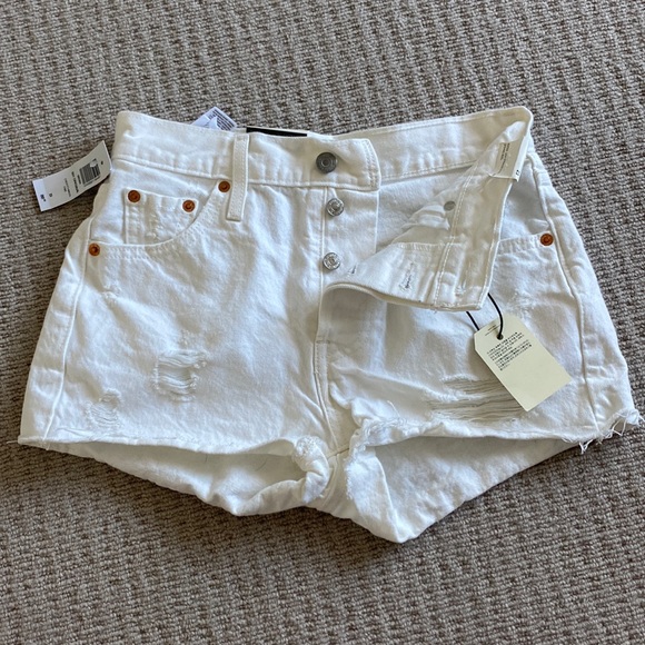 Levi’s 501 denim shorts - Picture 2 of 6